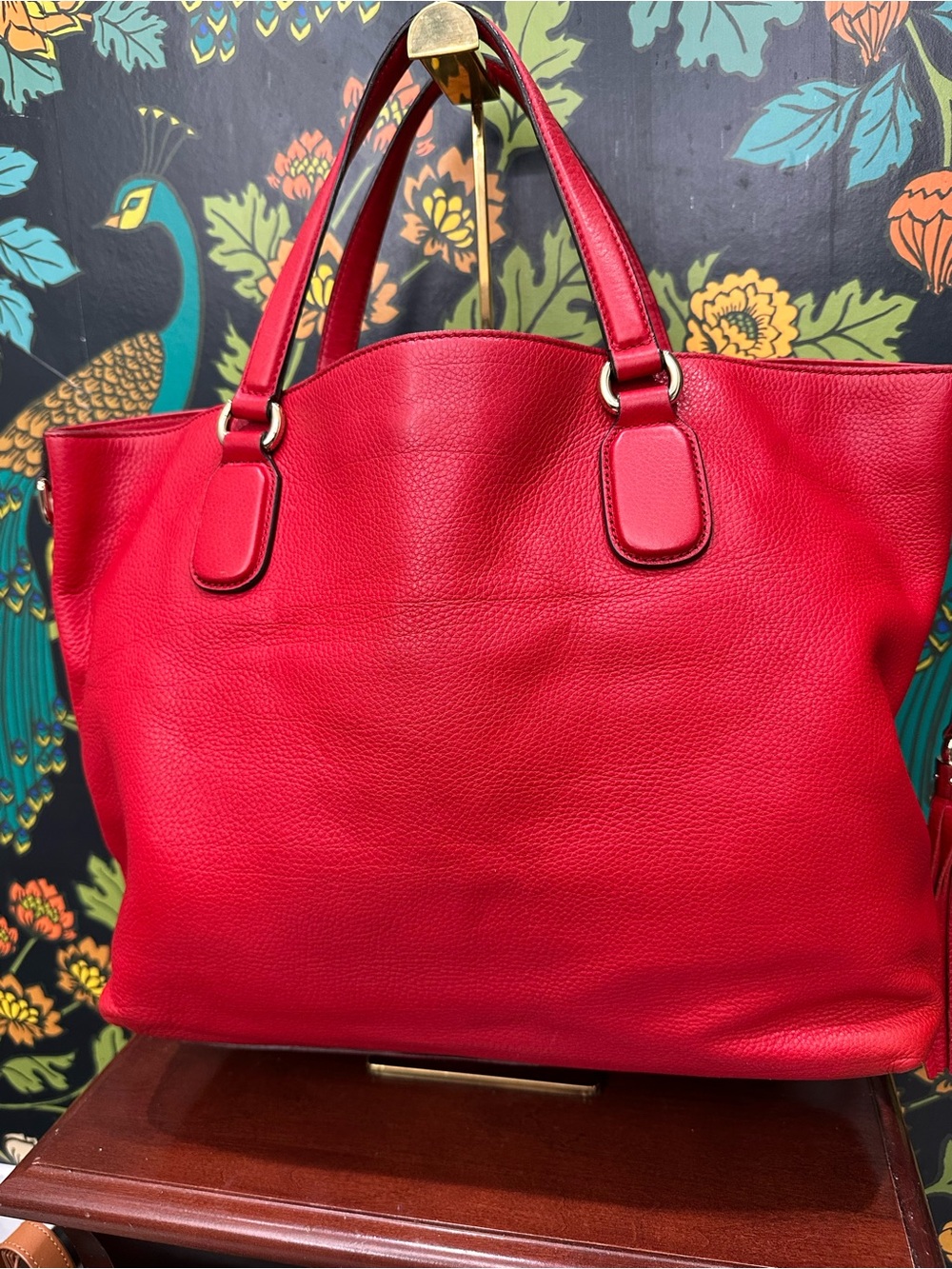 Gucci Soho Large Tomato Red Leather Interlocking G Tassel Tote Bag - Picture 10 of 12